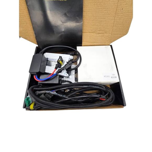 Innovited HID H13 H/L 8000K Bi xenon 2X- 55W Platinum Digital Ballast Ice Blue - Picture 2 of 6